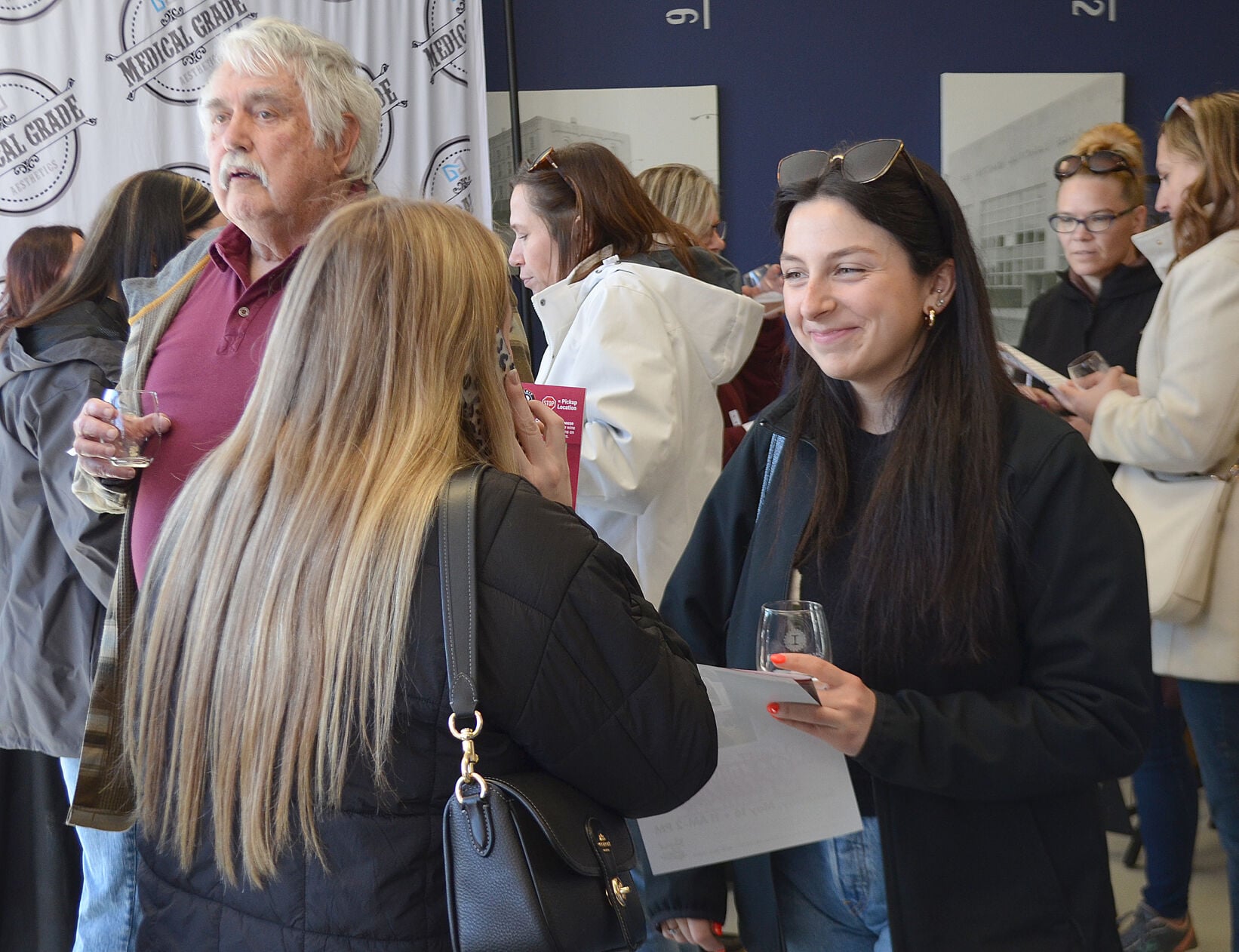 Wine Walk brings crowds to downtown Beloit