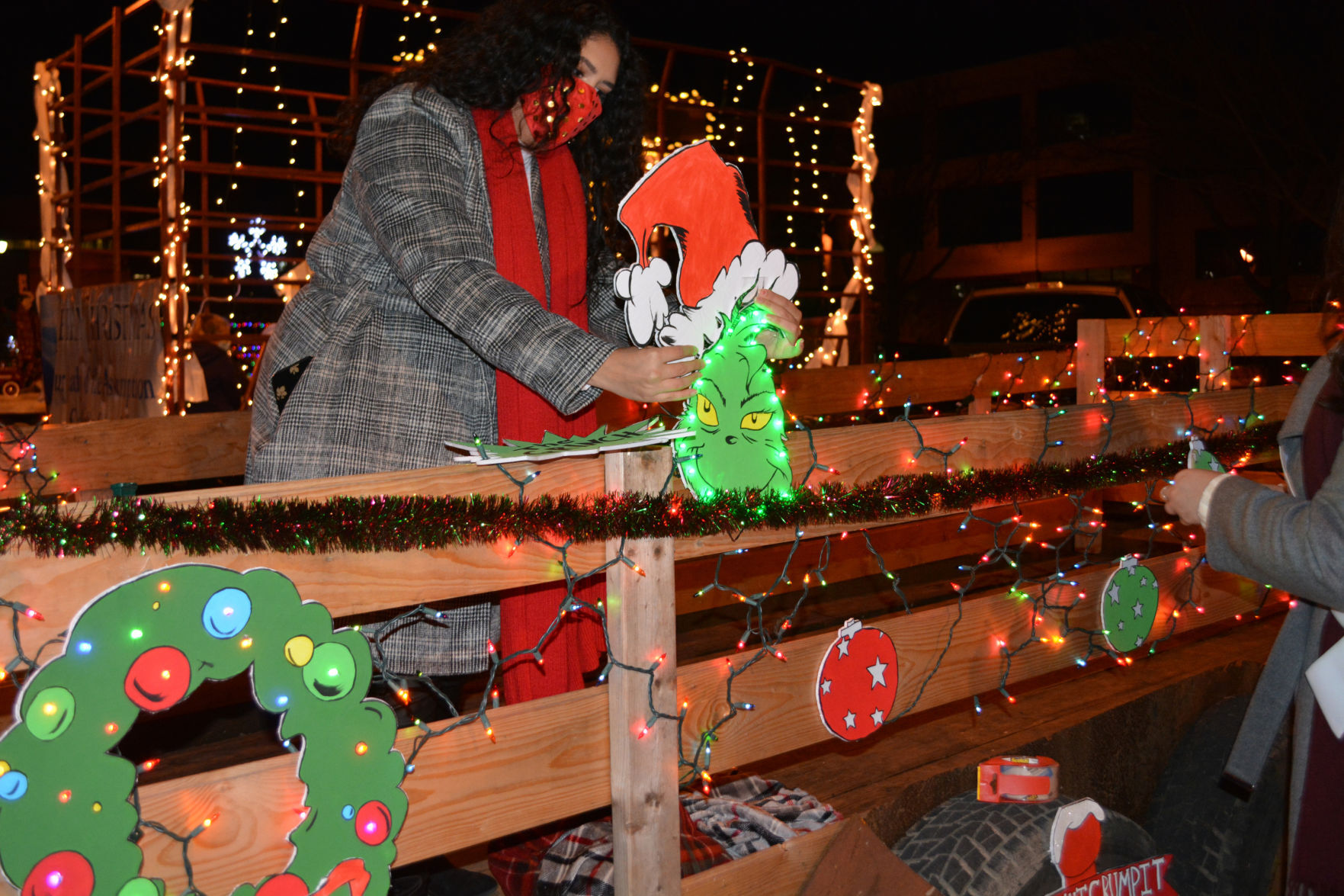 The Grand Lighted Holiday Parade Returns To Beloit For Its 30th Year ...