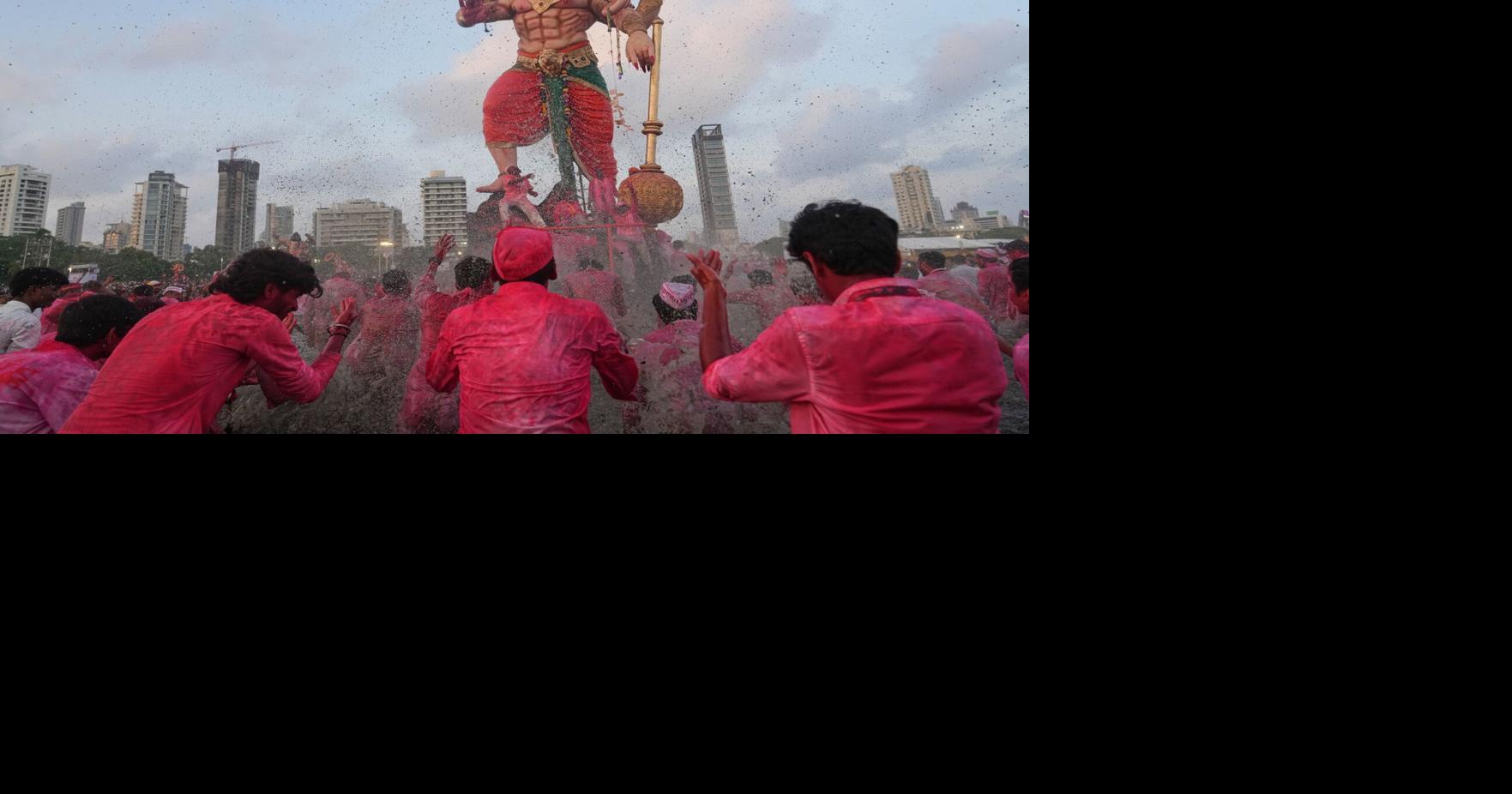 India celebrates the elephant-headed god Ganesha, in photos