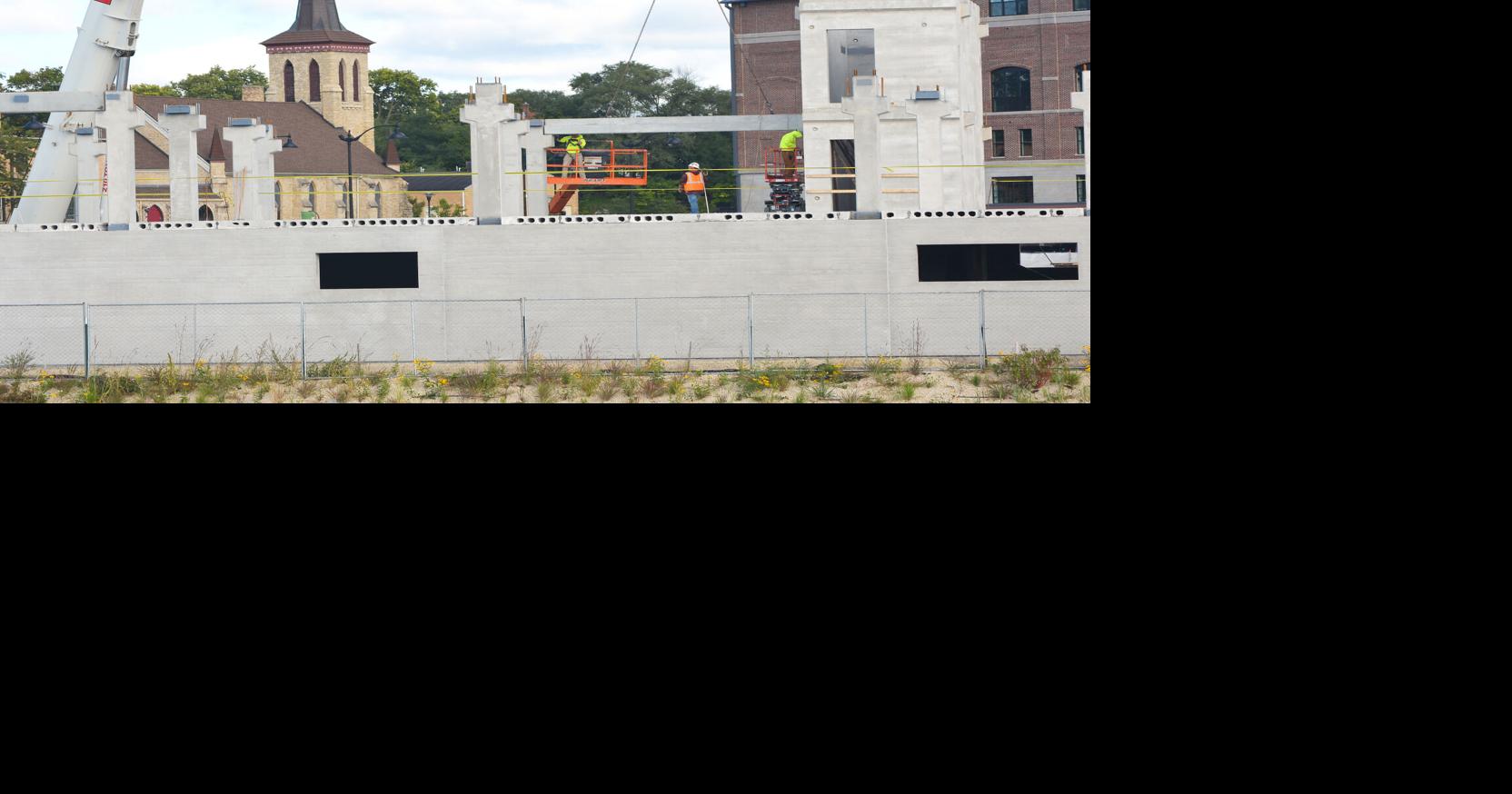STATELINE Hendricks Commercial Properties had a few construction