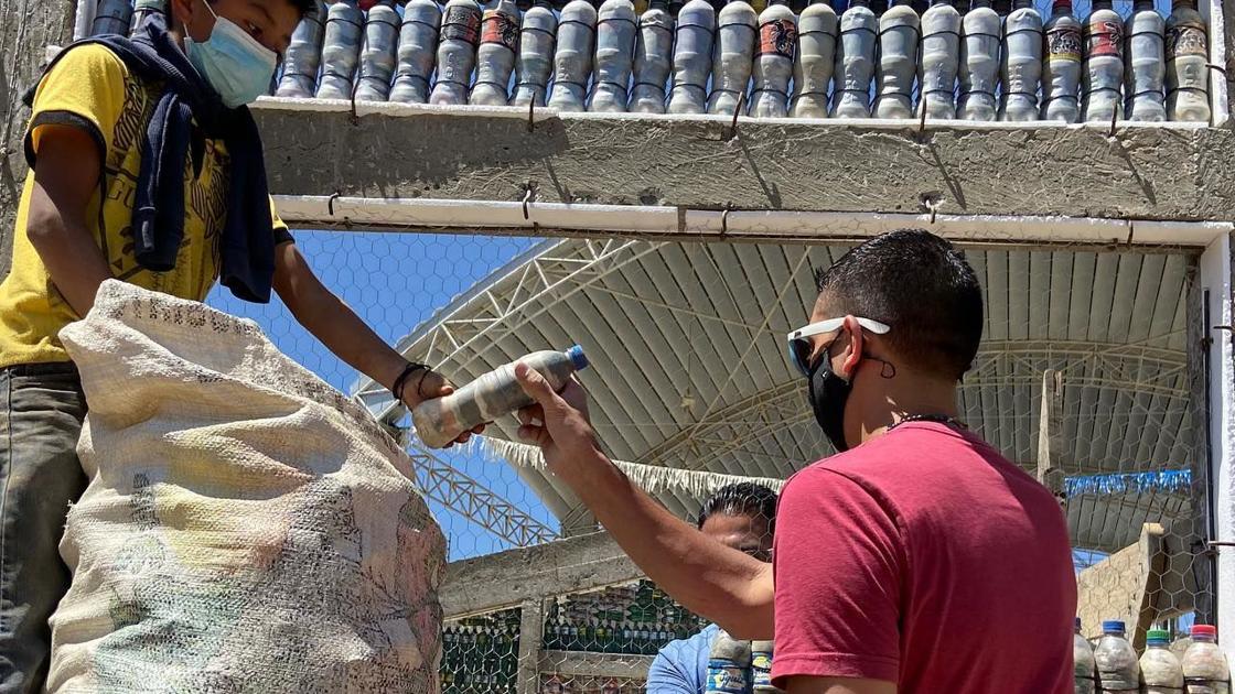 Clobes ayuda a construir ‘escuela de botellas’ en Guatemala | Noticias locales Clobes ayuda a construir ‘escuela de botellas’ en Guatemala | Noticias locales