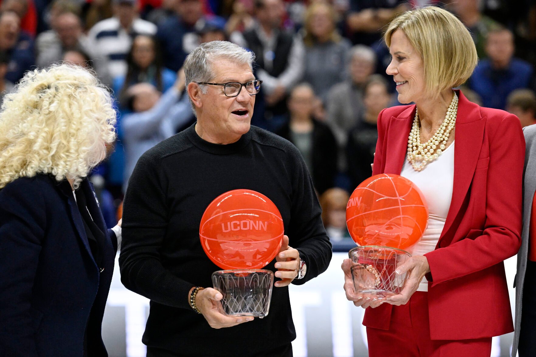 UConn Coach Geno Auriemma Breaks NCAA Wins Record, Getting 1,217th ...