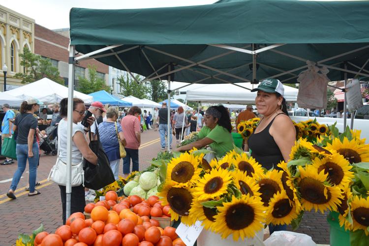 Downtown Beloit Farmers Market debuts its outdoor market next weekend