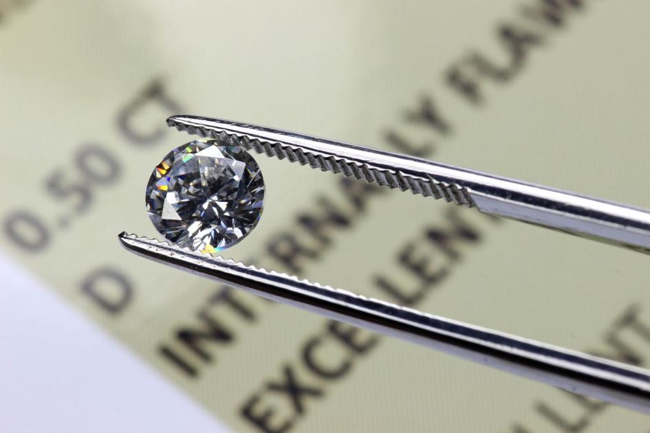 Gresham manufacturing facility will manufacture up to 400,000 diamonds a calendar year for De Beers will individuals want them? | Enterprise