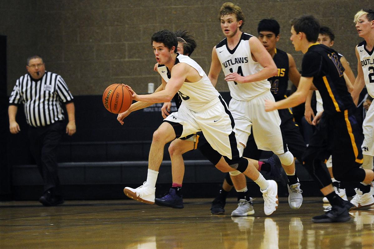 Sisters Comes Up Short Against Burns Sports Bendbulletin Com