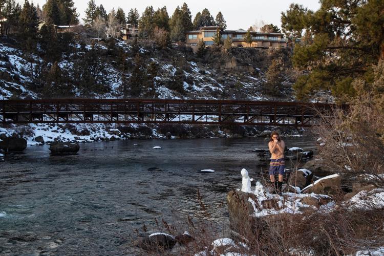 Deschutes River cold plungers conquer their bodies and minds, Local&State