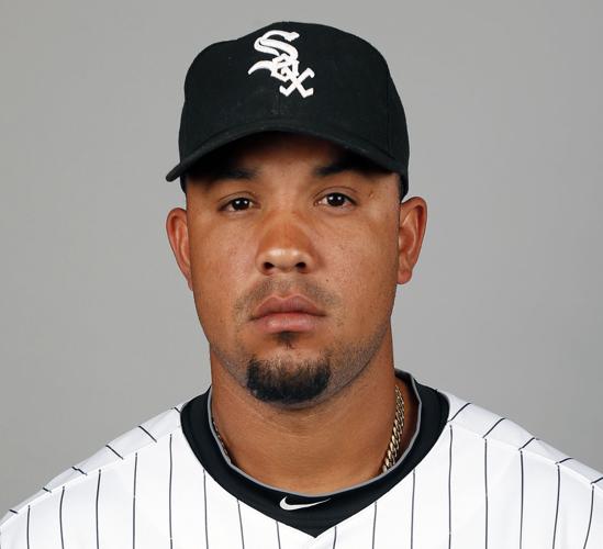 Jose Abreu unanimously wins AL Rookie of the Year 