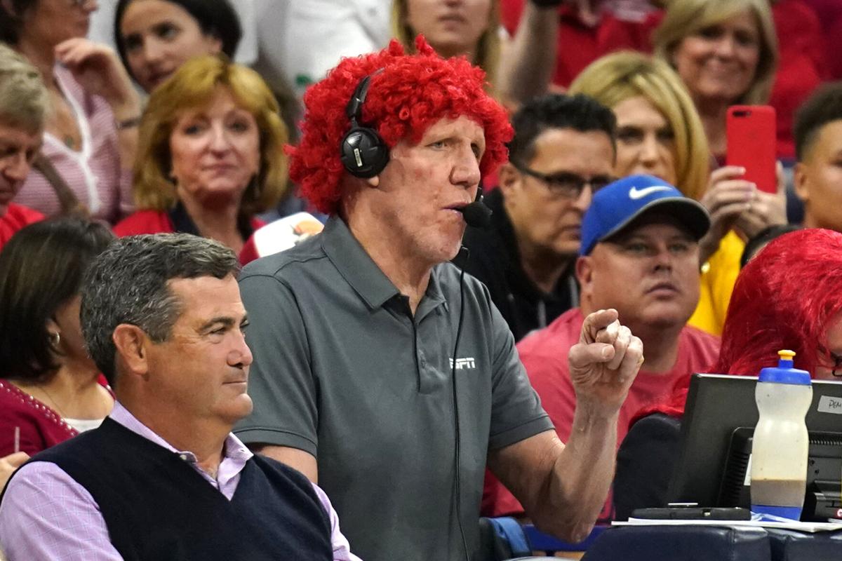 Bill Walton Throws It Down