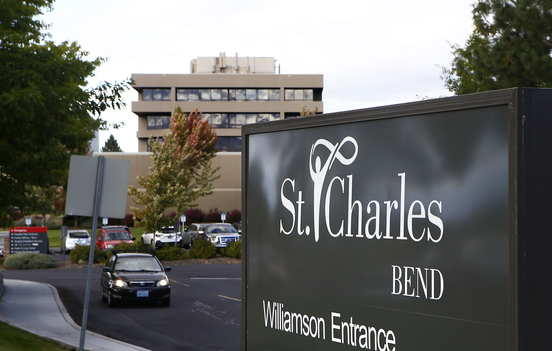 St. Charles Medical Techs Threaten Strike Over Wages | Health ...