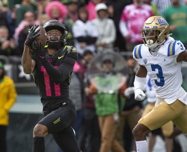 Bo Nix throws 4 TD passes to lead No. 9 Oregon past Stanford 42-6