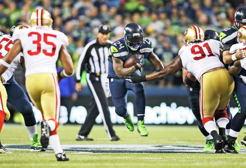 Richard Sherman danced with cheerleaders after interception