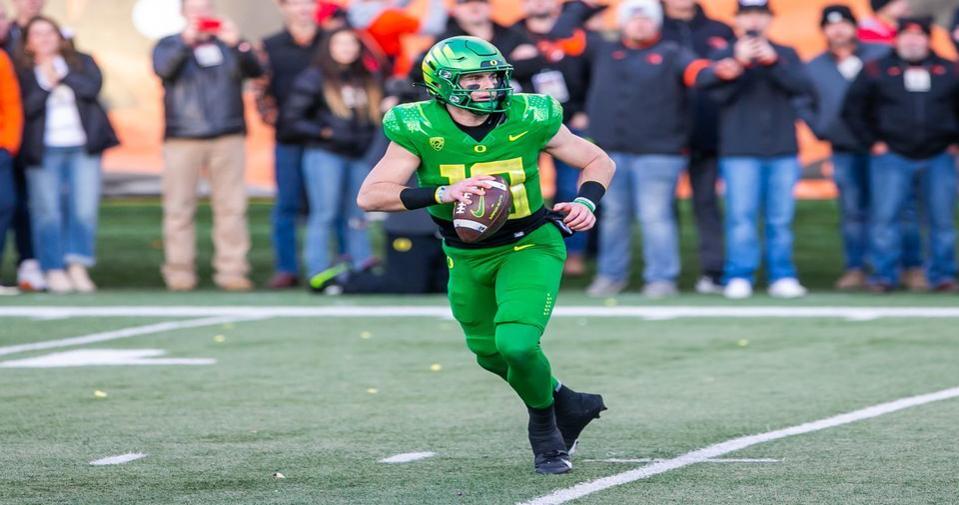 Bo Nix returning to Ducks to complete unfinished business in 2023