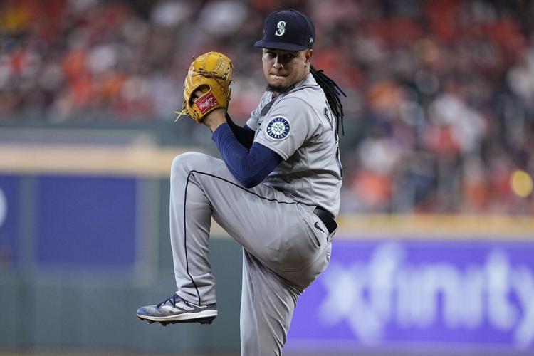 Seattle Mariners held to 1 hit, Luis Castillo tagged for 4 runs in