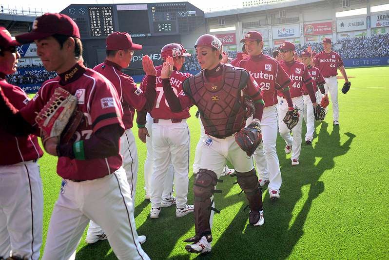 In Disaster S Shadow Baseball Returns To Japan On Opening Day Sports Bendbulletin Com