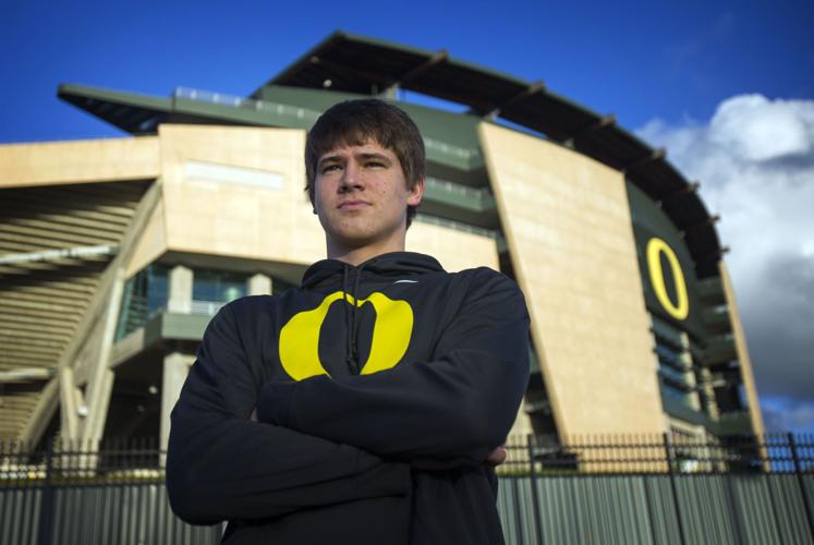 Inside College Football: Oregon's Justin Herbert Could Decide the Pac-12  North - Stadium