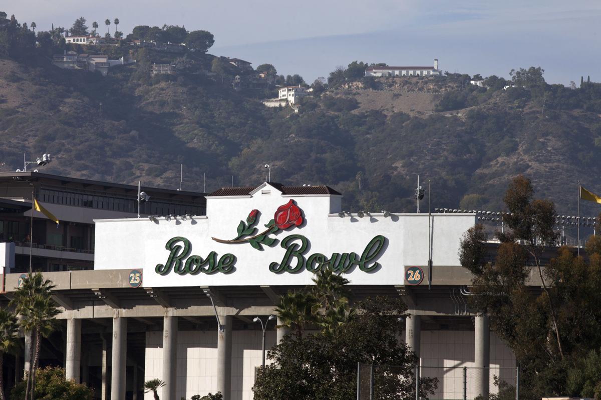 George Halas in first group of Rose Bowl All-Century finalists