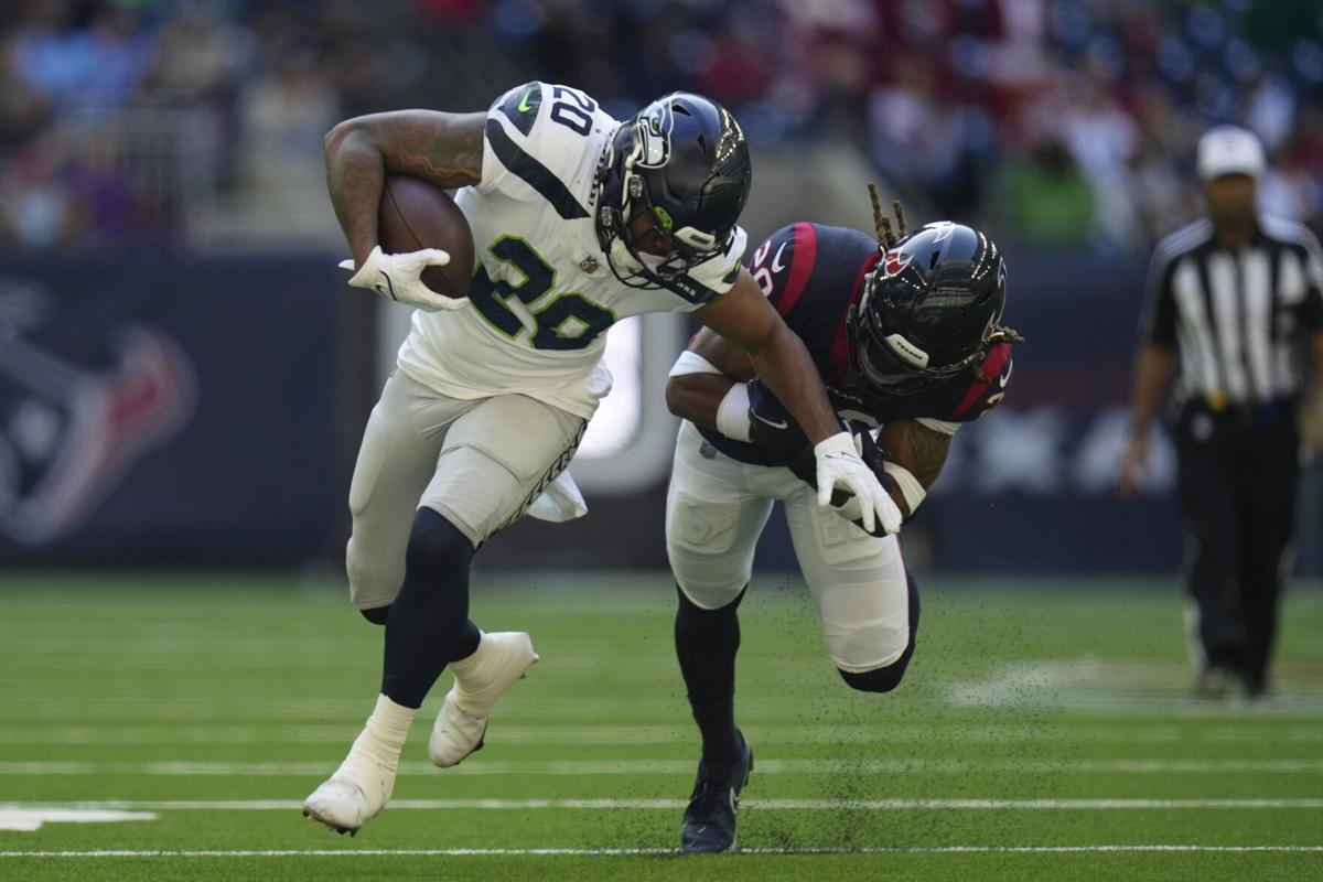 Seahawks running back Penny has 'bad' lower left leg injury