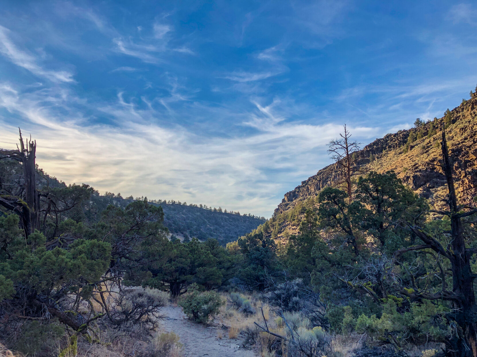 HIke through an ancient riverbed at Dry River Canyon | lifestyle