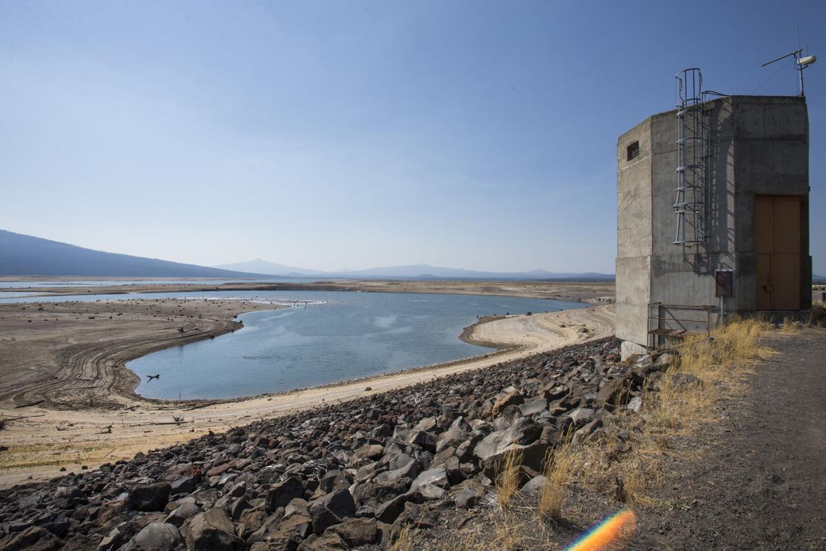 With reservoir drained, Deschutes water flow in danger of decline