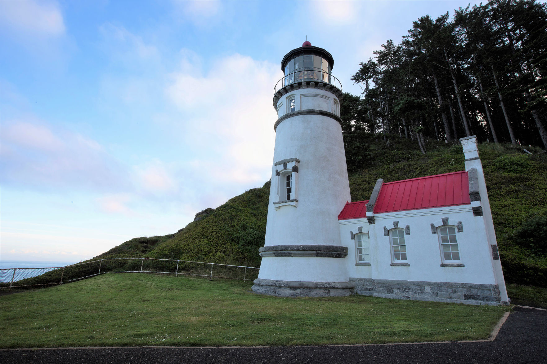 Heceta Head B&B Charming, Perched In Middle Of Oregon Coast | Lifestyle ...