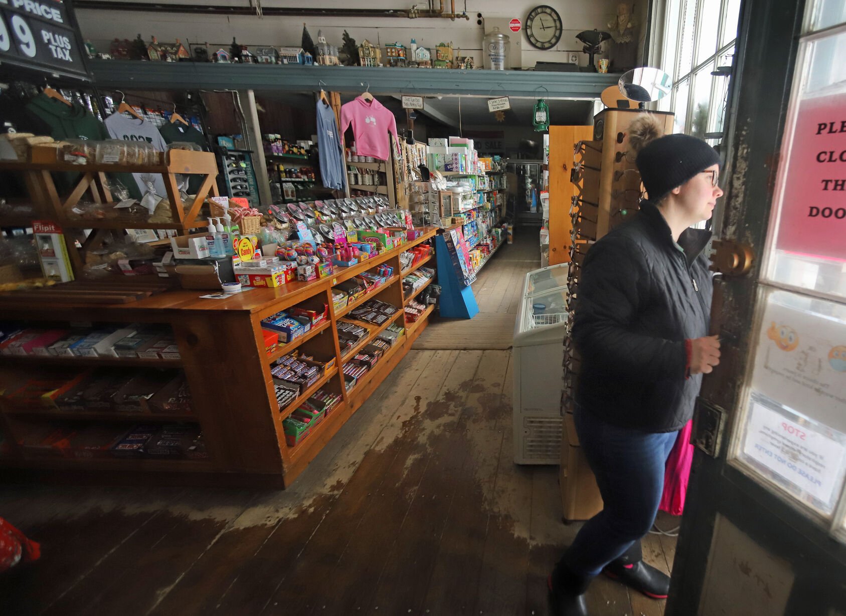 Arlington's Wayside Country Store Keeps The Coffee Hot For Frozen ...