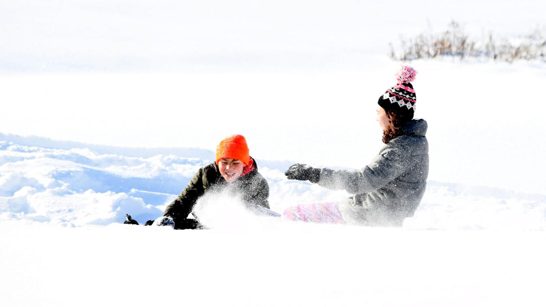 A snowy day, but maybe not a snow day - Vimarsana News