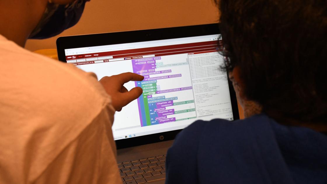 Robotics Challenge challenges students - Image