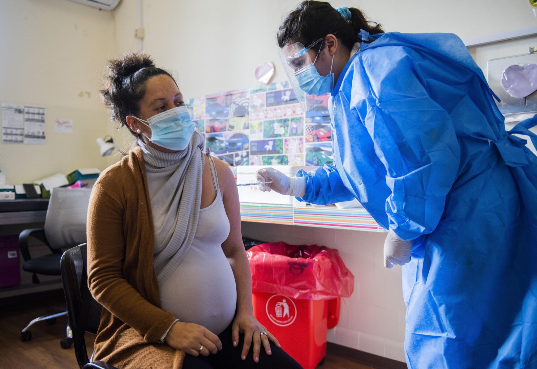 Pregnant, unvaccinated and intubated: Doctors alarmed by rise in