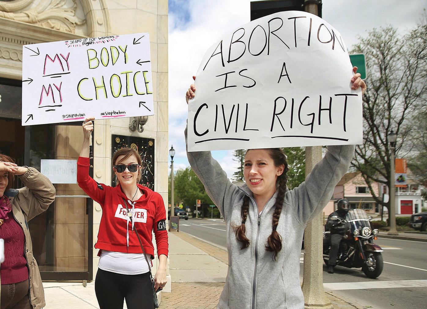 Local Demonstrators Join National Action Against Abortion Limits Archives Benningtonbanner Com
