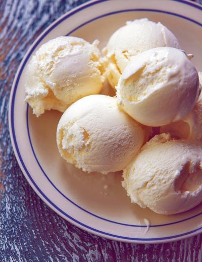 Robin Anish Make Your Own Ice Cream Cones Food Benningtonbanner Com Top with ice cream, and enjoy. own ice cream cones