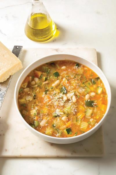 Minestrone made with a slow cooker