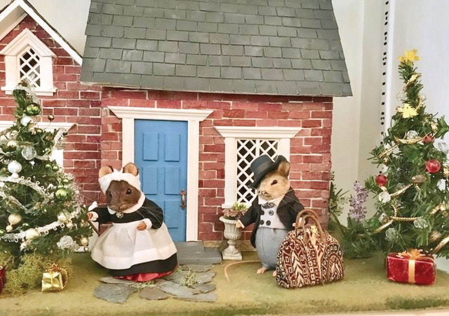 mice dollhouse