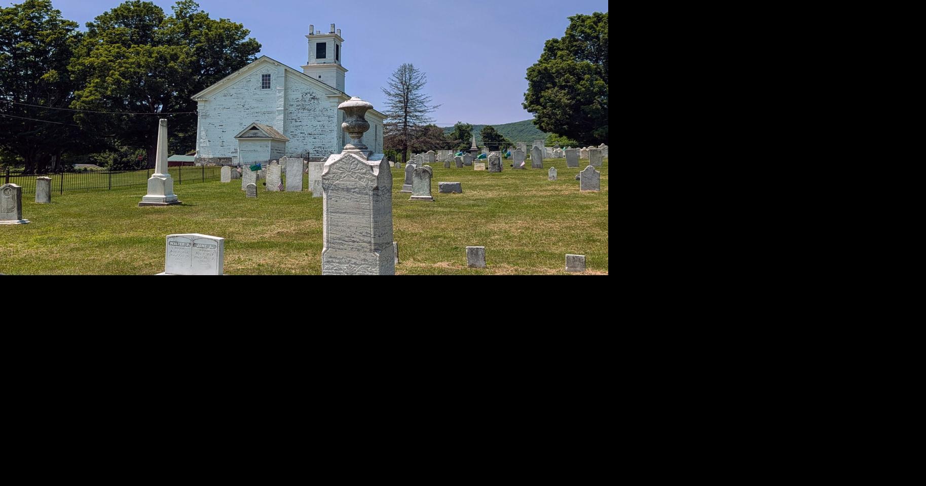 ‘Back to our roots’ Center Shaftsbury cemetery tour brings Revolutionary patriots to life
