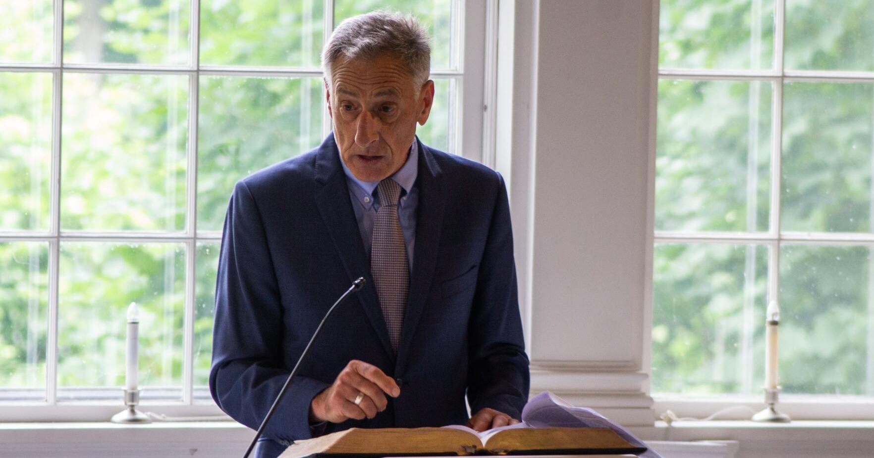 Memorial held for Dick Sears held at Old First Church | Local News - Vimarsana News