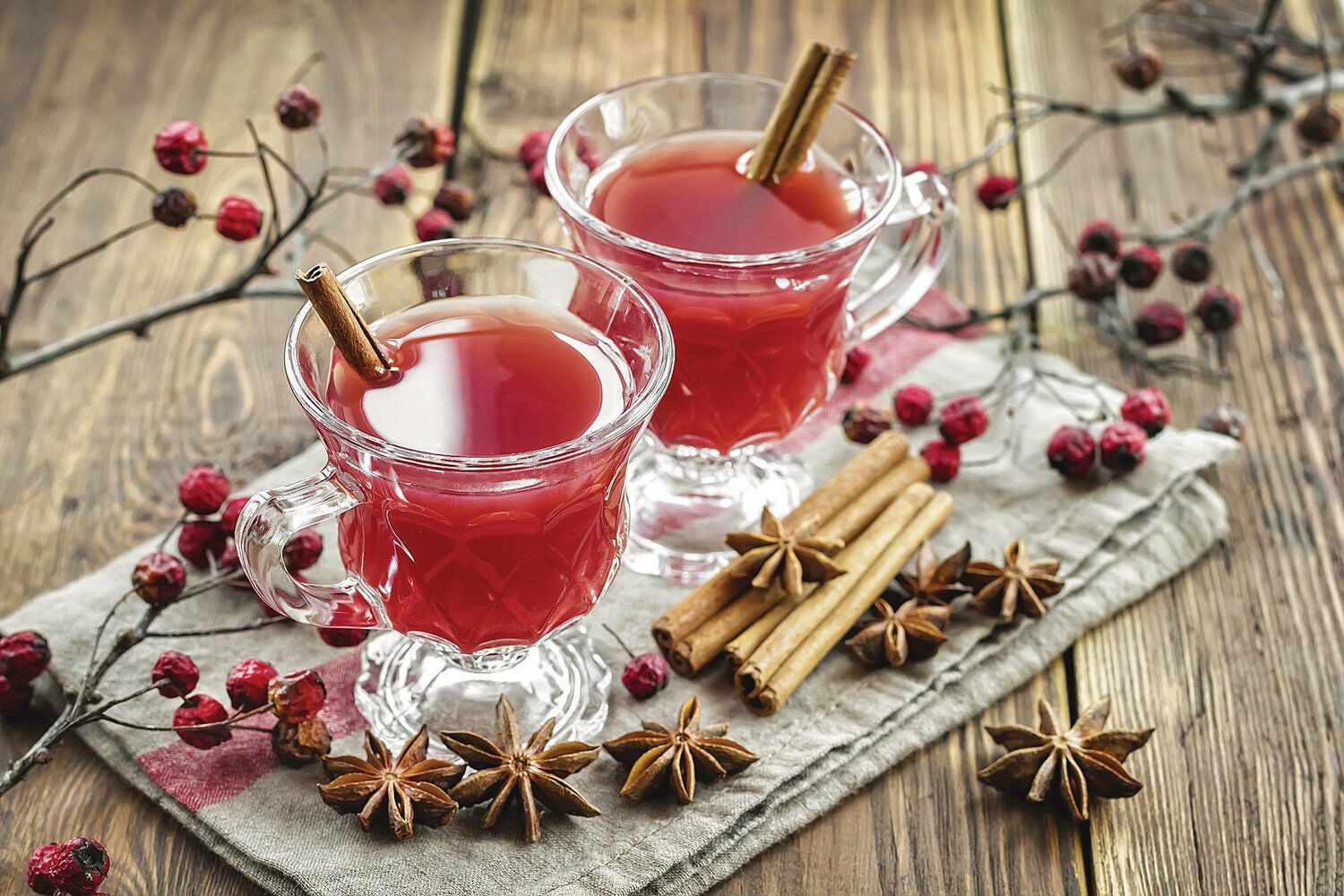 Cheers! Punch up your party with these cocktails | Entertainment