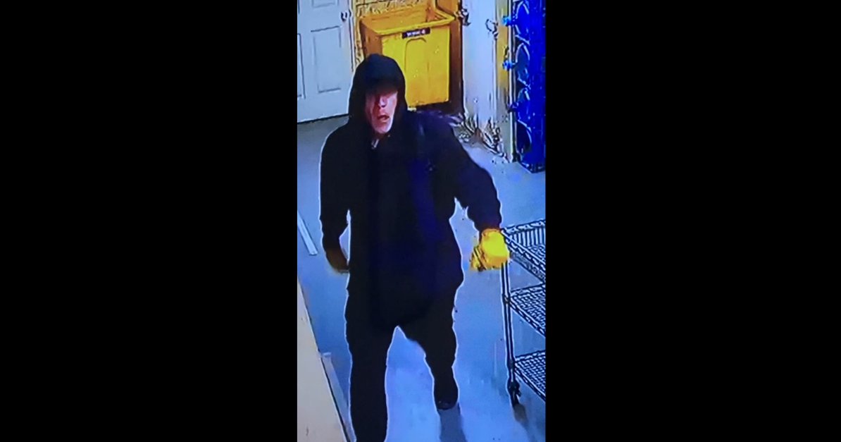 Police seeks suspect in burglary of Pownal liquor store