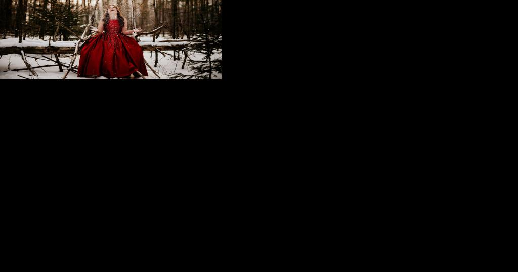 Not your average Christmas concert: Maxine Linehan's holiday show returns to SVAC - Vimarsana News