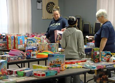 2025-12-18-TOYS-FOR-TOTS-3