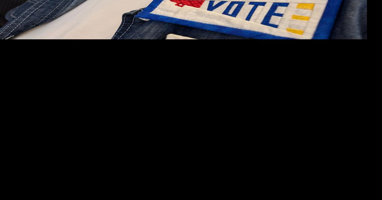 Quilts, candidates, and questions: Political art show draws legislators, and their voters