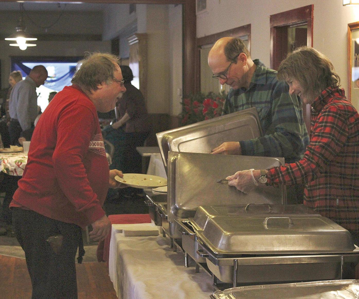 Community Gathers At Vfw For Christmas Meal Uncategorized Benningtonbanner Com
