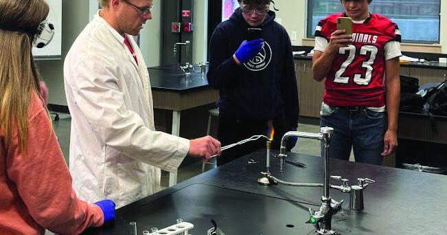 Harmony Grove teacher Shane Reed earns national honor for innovative physics instruction