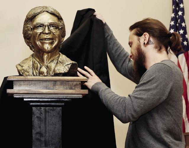 Bust of former BHS band director unveiled during Showband of Arkansas reunion