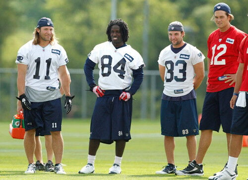 Ochocinco hits it off with new teammates at Patriots camp