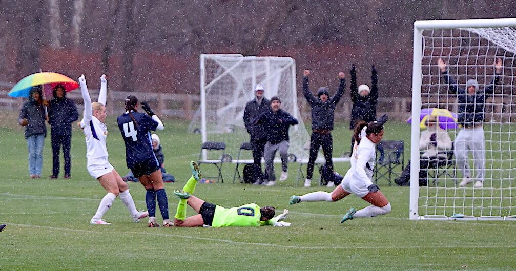 Williams women eliminated on PKs in NCAA D-III Soccer Tournament second round