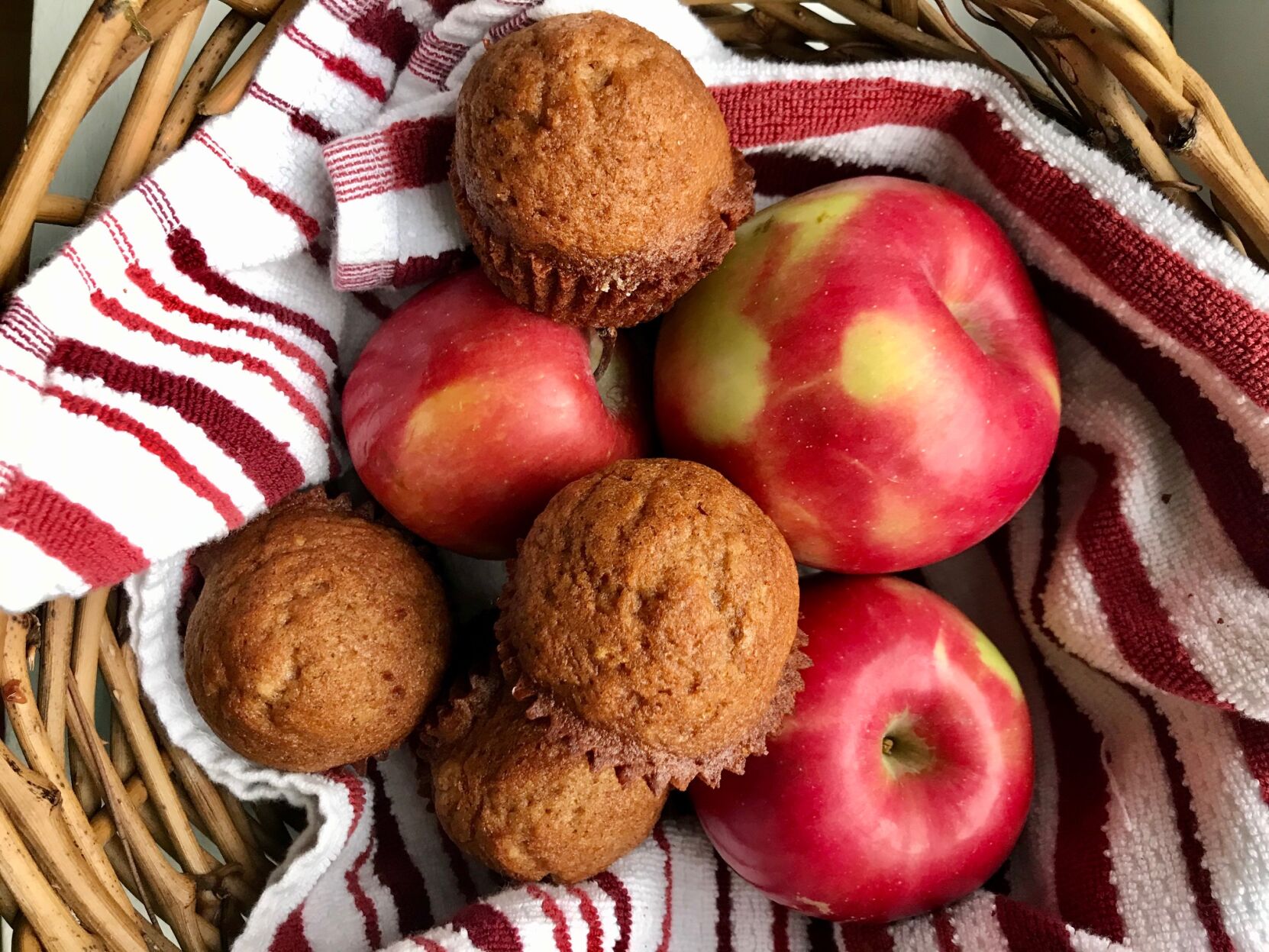 14+ recipes to try when you've just gone apple picking | Arts and
