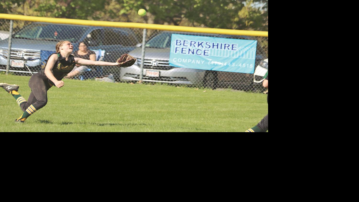 Taconic Softball Defends Home Field Tops Westfield 16 3 Archives Berkshireeagle Com