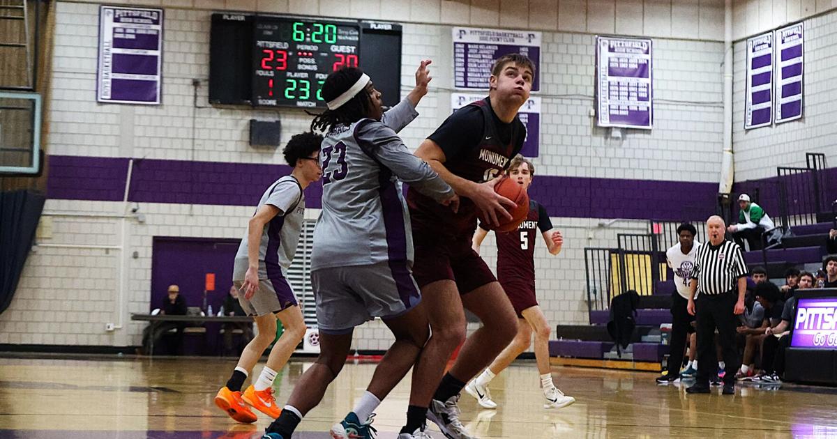 Monument Mountain boys basketball stays hot, upends Pittsfield High on ...