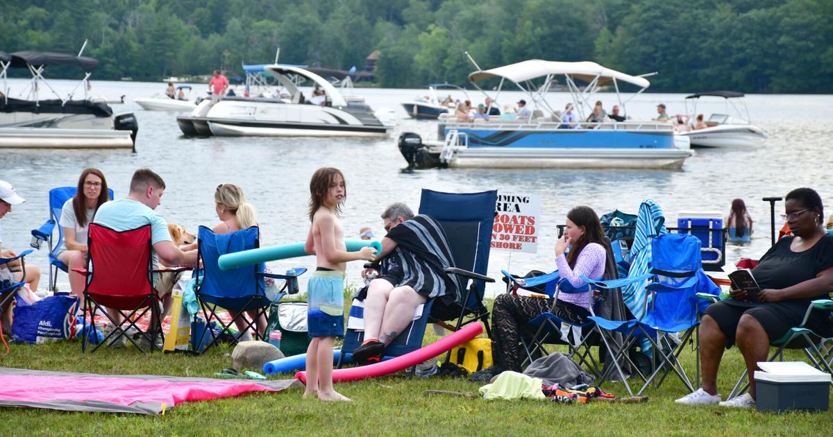 'It's as good as it gets for the Berkshires.' Hundreds gather at Onota Lake for Live on the Lake summer concert series