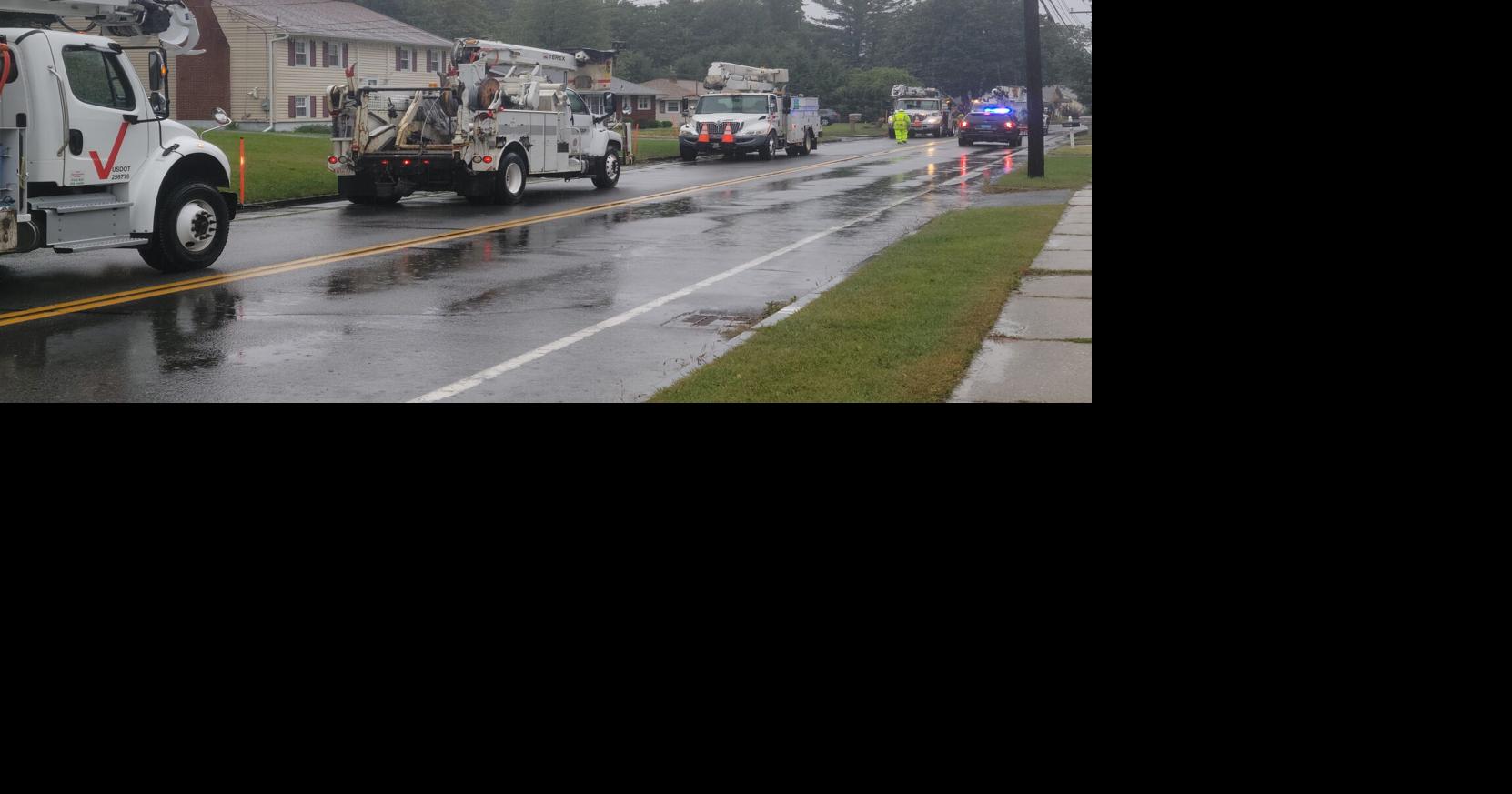 Traffic closed on Highland Avenue in Pittsfield after car strikes