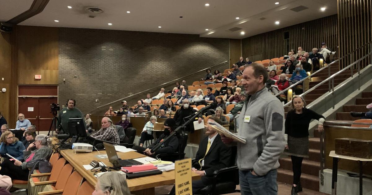 Great Barrington voters refuse to gut short-term rental regs but say ...